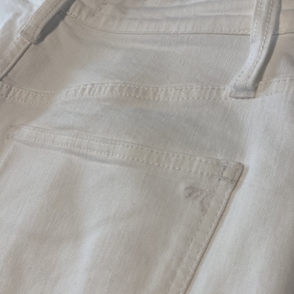 The High-Rise Slim Boyjean in Tile White - Picture 7 of 9